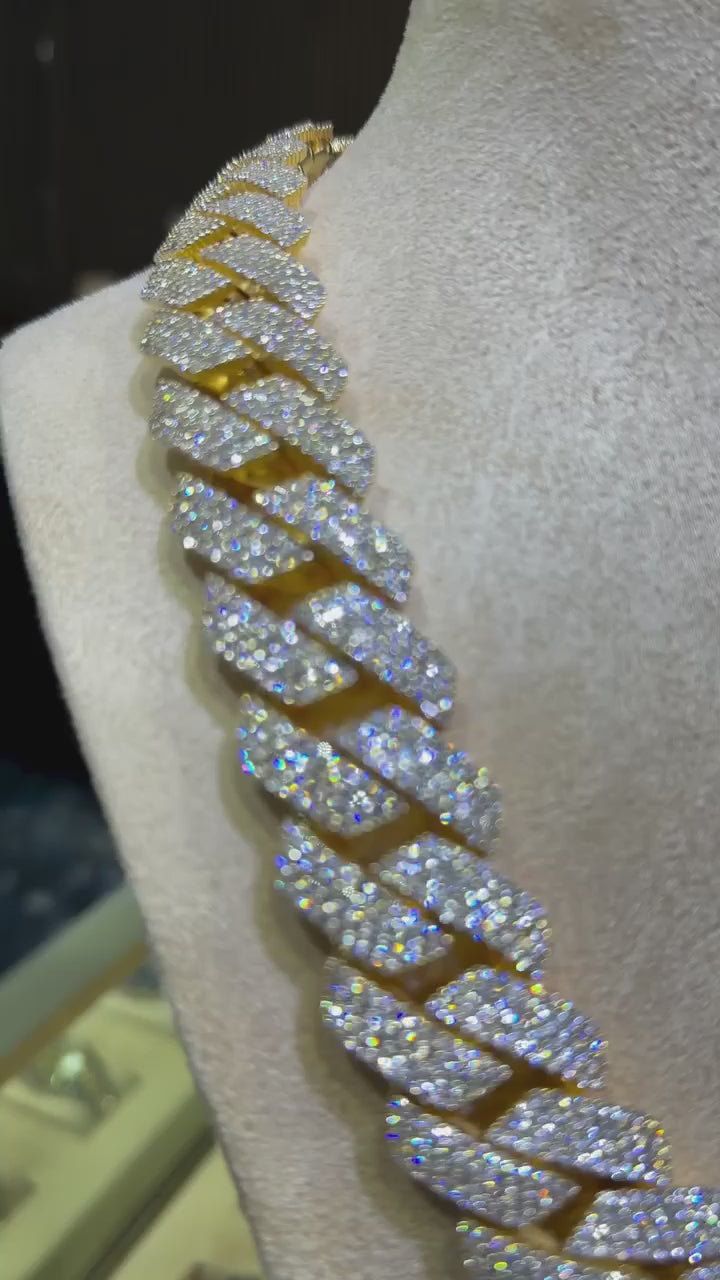 Moissanite Cuban Link (Passes All Testers)